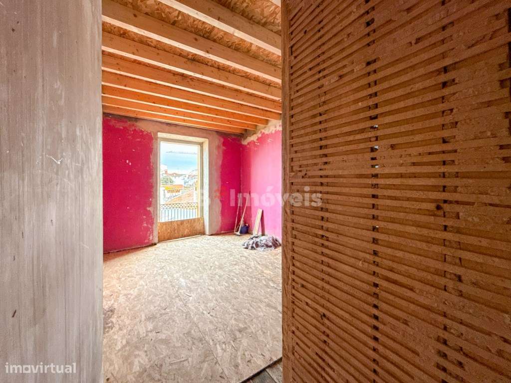 Prédio com 4 Pisos - Para Reabilitar - Grande imagem: 5/15