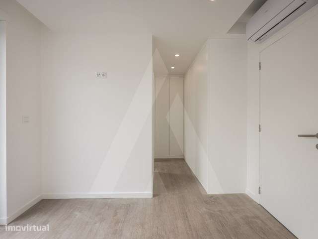 Moradia T4 + 1 de arquitetura moderna a 7 minutos do centro de Aveiro-36