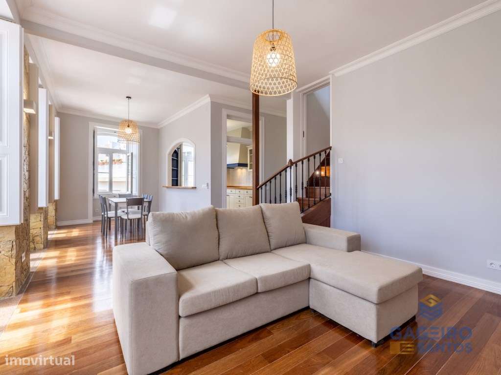 Apartamento Único com Charme Histórico e Conforto Moderno a Passos ...-6