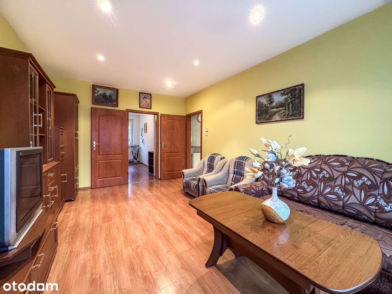 Mieszkanie z duszą i loggią – przestrzeń do życia w sercu Zabrza-5