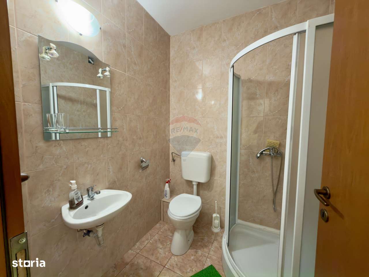 Casă / Vilă 8 camare cartier Beverly Hills Sanmartin-16