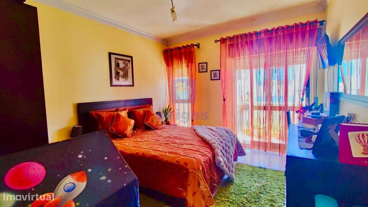 Apartamento T2 com Varanda , Arrecadação e vista Rio em Alverca-10
