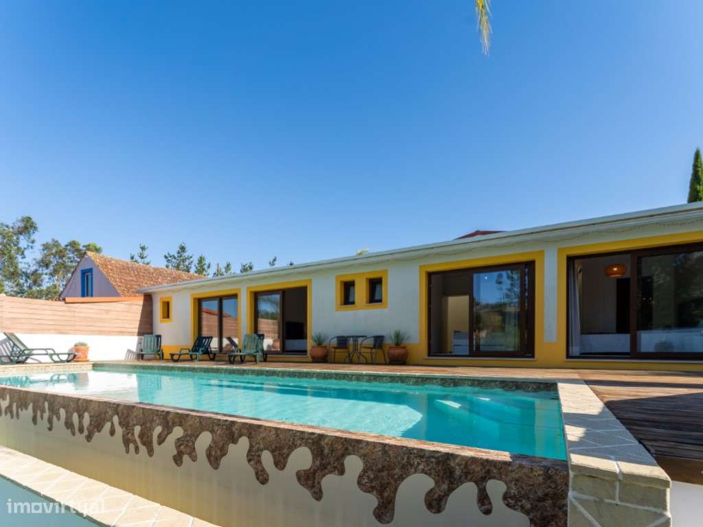 Moradia T6 + dois apartamentos T2 a 5Km de São Martinho do Porto - Grande imagem: 4/60