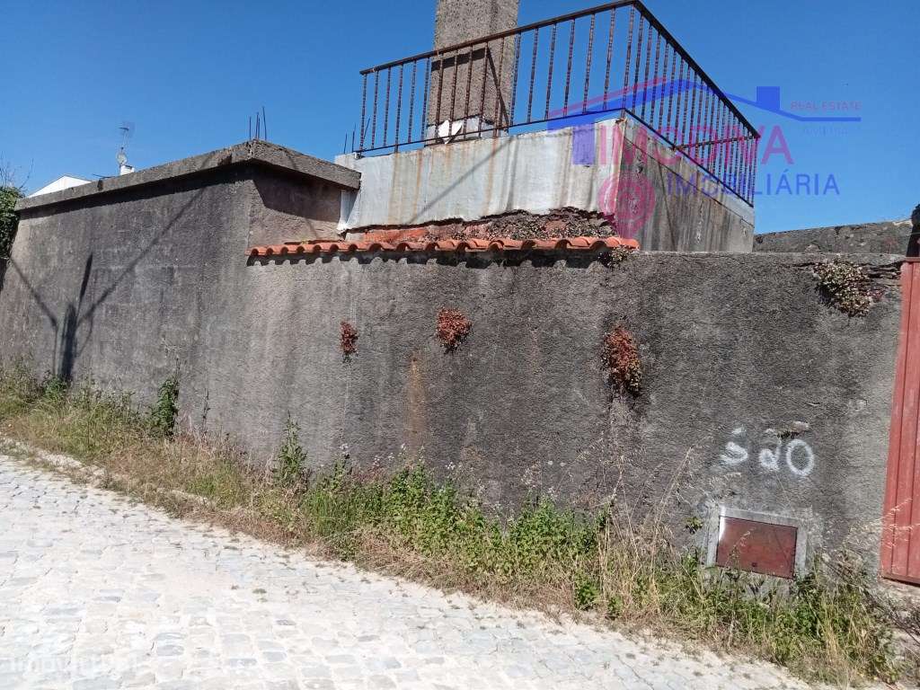 Casa Independente T3 para recuperar - Grande imagem: 5/41