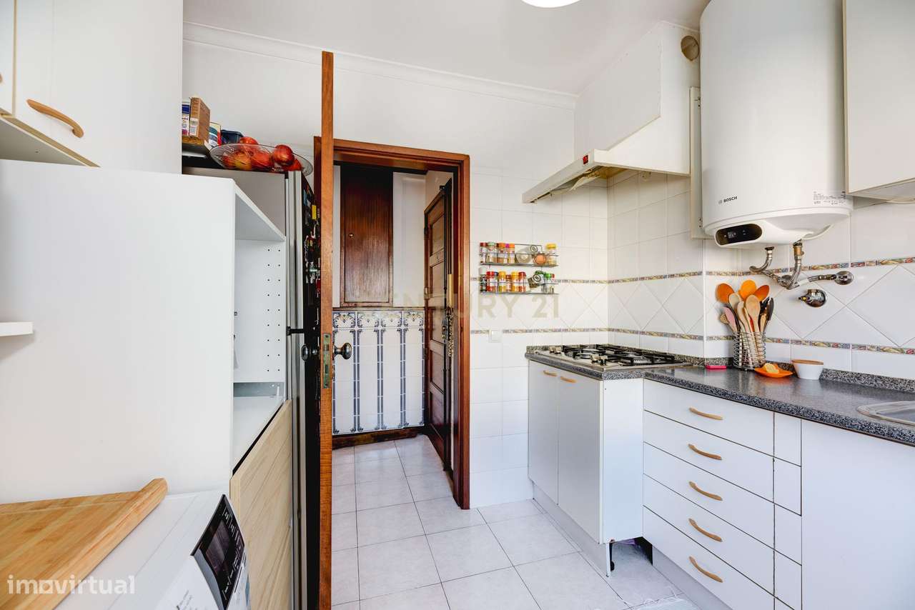 Apartamento T3 à Venda – Rio de Mouro-5