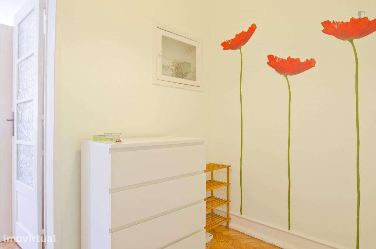 Quarto - localizado em Penha de França Lisbon - Grande imagem: 3/7