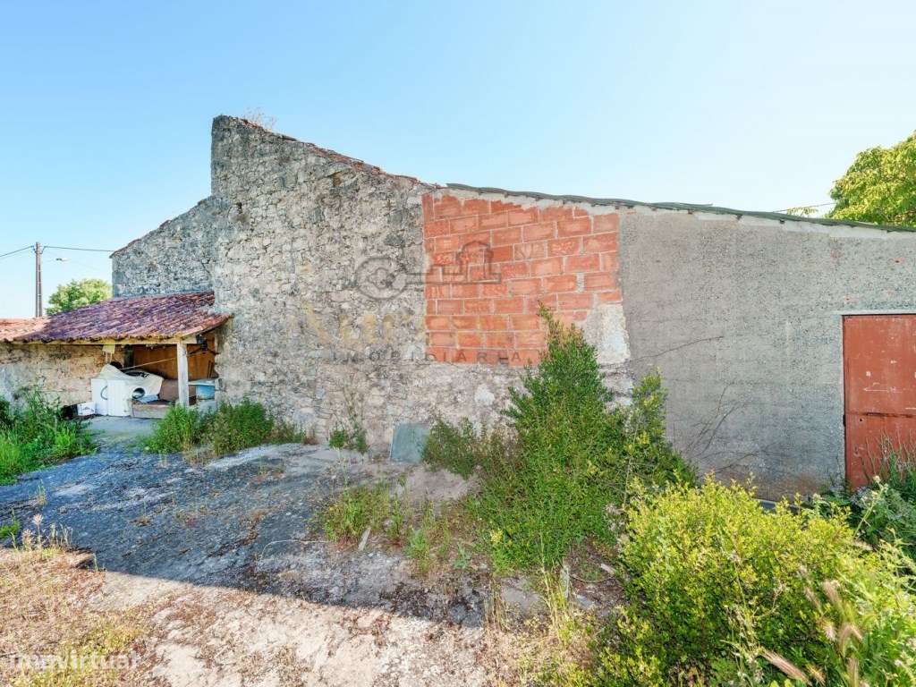 Barracões com 2832m2 de terreno - Zambujal - Atouguia-10