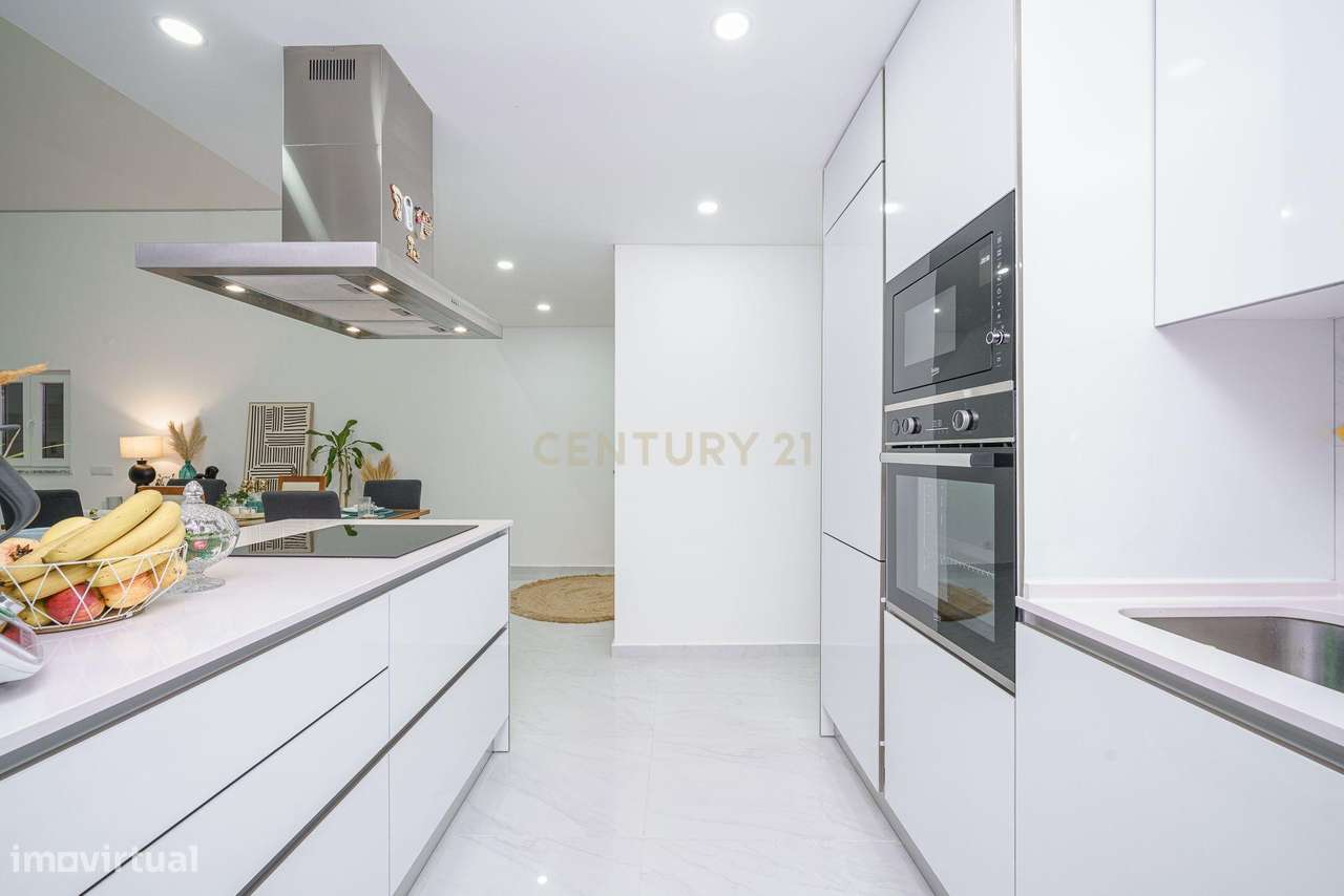 Moradia T4 + anexo T0 | Piscina Infinita | Estuário do Sado-17