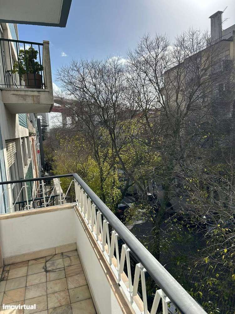 Apartamento T2, Alcantara, Renovado - Grande imagem: 3/22