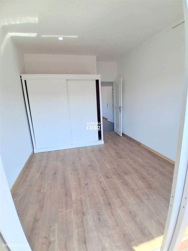 Apartamento T3 com Lugar de Garagem, localizado em Fânzeres!-11