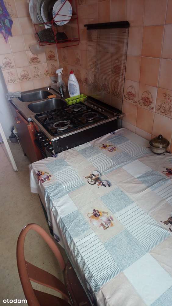 Cztery pokoje, niska zabudowa, os. N, fajna lokalizacja.-6