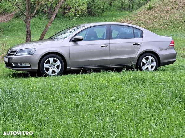 Volkswagen Passat 2.0 TDI BlueMotion Technology Business Edition - 12