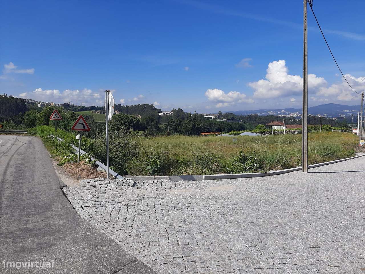 Vende Terreno Junto estrada nacional Bustelo-7