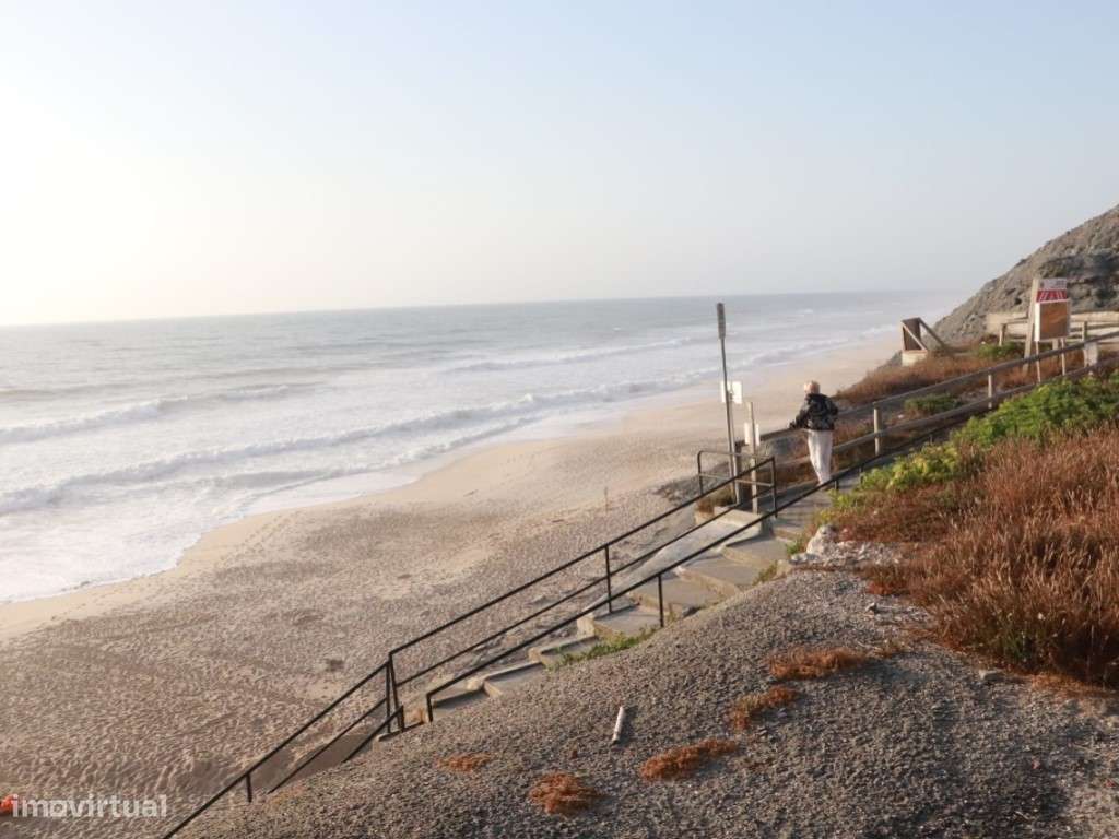 Apartamento T1+2 Duplex, em condomínio fechado, a 2 minutos da praia-38