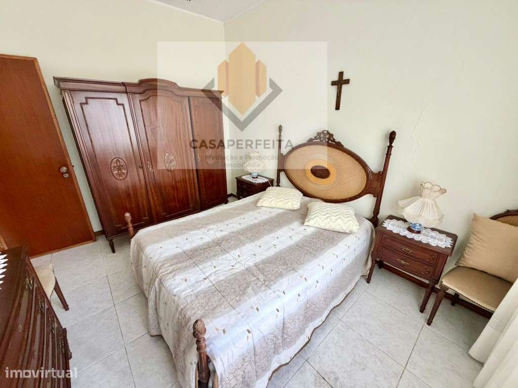 2 Andares Moradia T3 com Terreno, Anexo e Garagem - Avintes-28