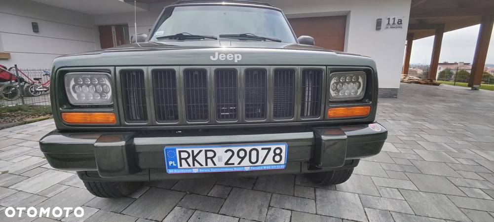 Jeep Cherokee 4.0 Limited - 24