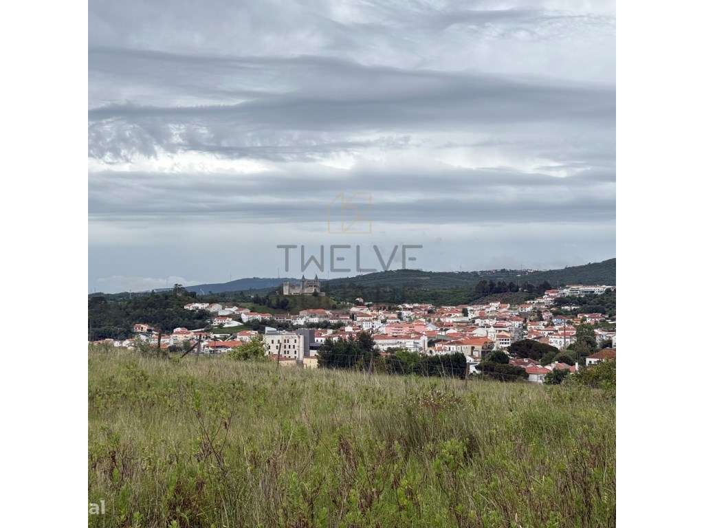 Moradia T3 em construção em Porto de Mós-15