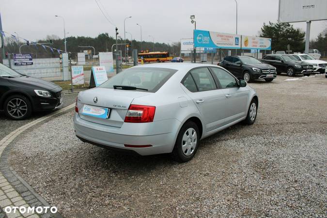 Skoda Octavia - 6