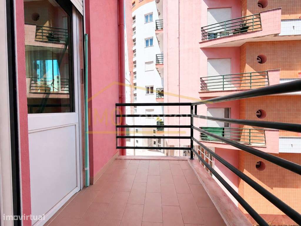 Apartamento T3/ sótão/garagem fechada em Torres Novas-5