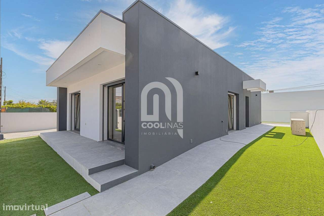 Fantástica Moradia Térrea T3+1 com Piscina de água salgada e aquecida-44