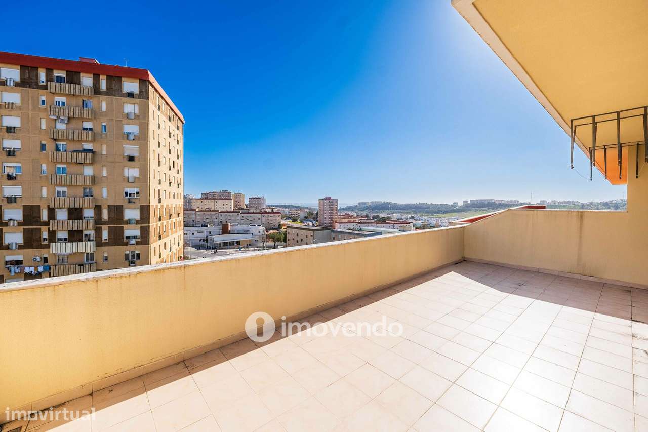 Apartamento T2, com estacionamento e arrecadação, em Vialonga-43