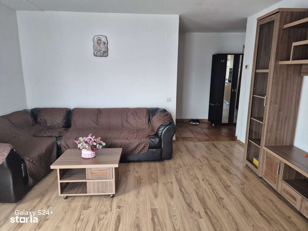 Apartament cu două camere decomandat! Str Eroilor 86! - Imagine principală: 4/11