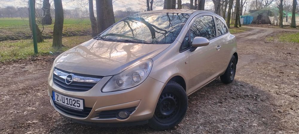 Opel Corsa D 1.2 16V Enjoy 2010
