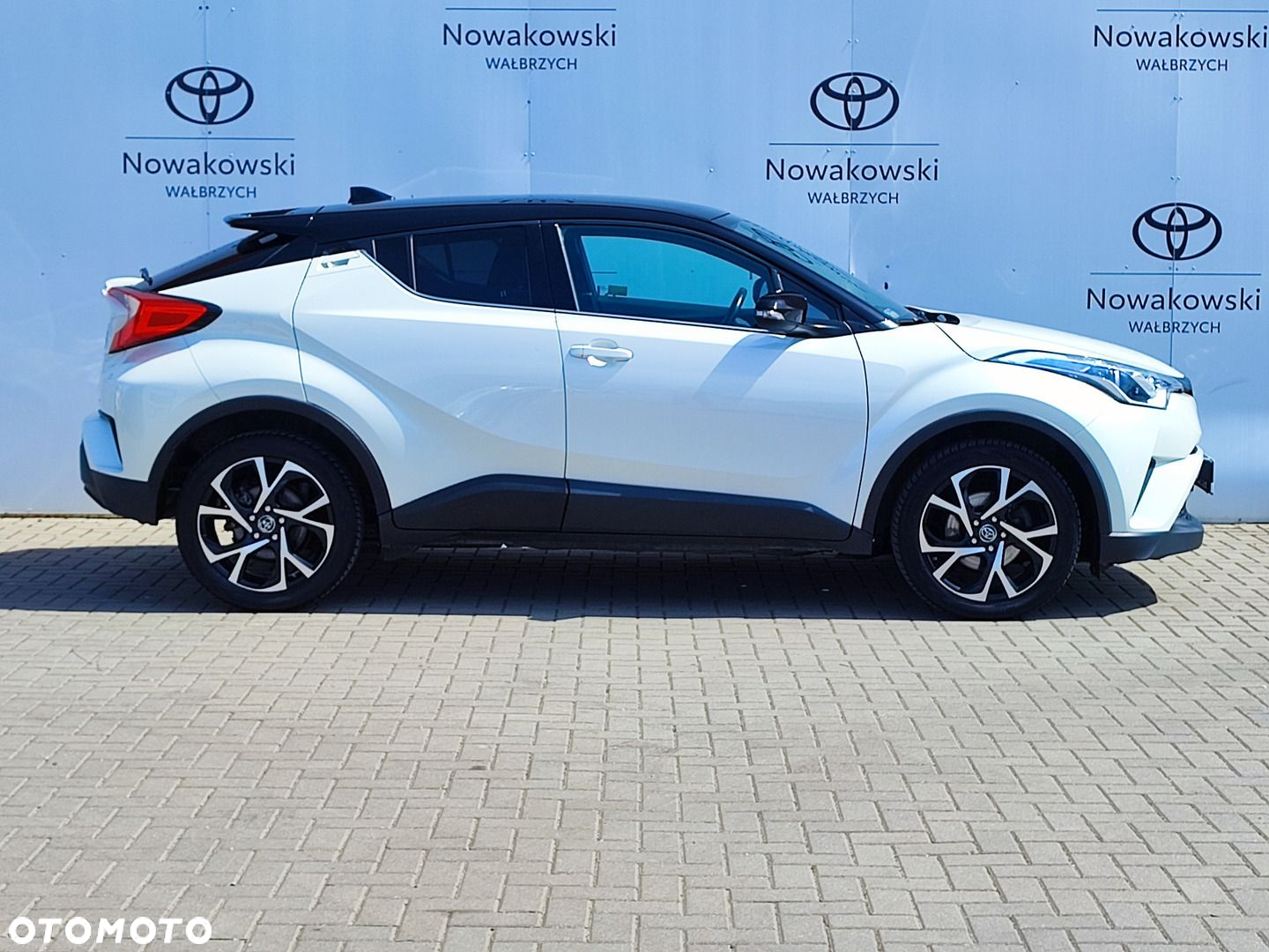 Toyota C-HR 1.2 T Dynamic - 6