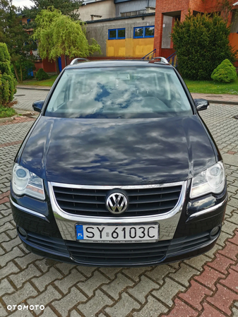 Volkswagen Touran 2.0 TDI Highline - 19