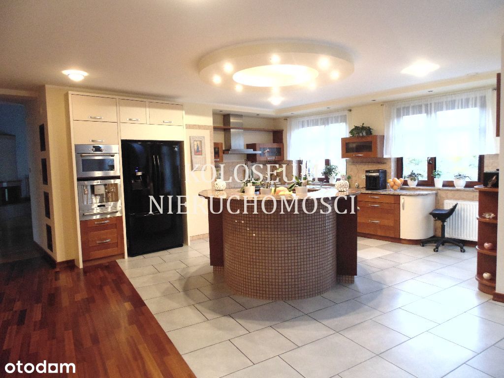 Luksusowy apartament dwupoziomowy w dzielnicy Anio