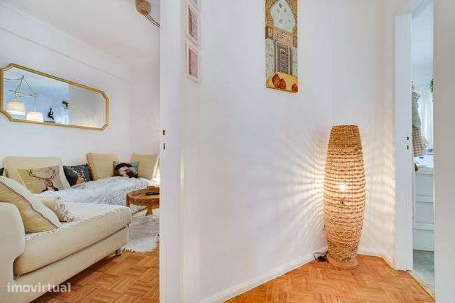 Amadora, T2, Central junto à estação, grande terraço, Todos svc perto - Grande imagem: 5/30