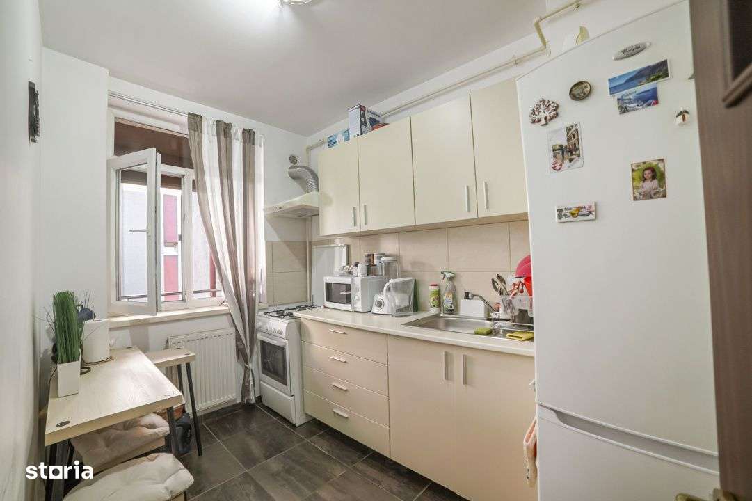 Metrou 1 Decembrie*Loc Parcare*Et 3/5*2007*Aleea Mizil - Imagine principală: 5/11