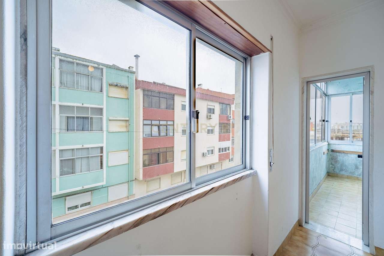 Apartamento T3 com Vista Rio Arrentela-22