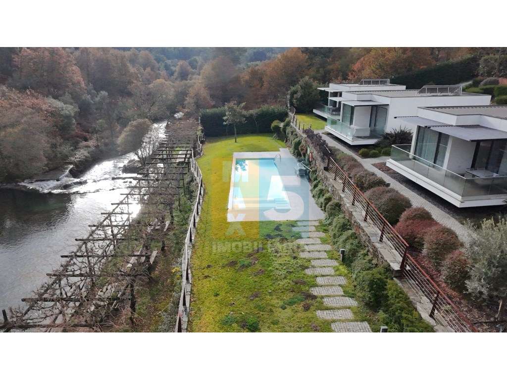 Villa com 4 moradias junto Praia Fluvial de Poço Corga - Castanheir...-57