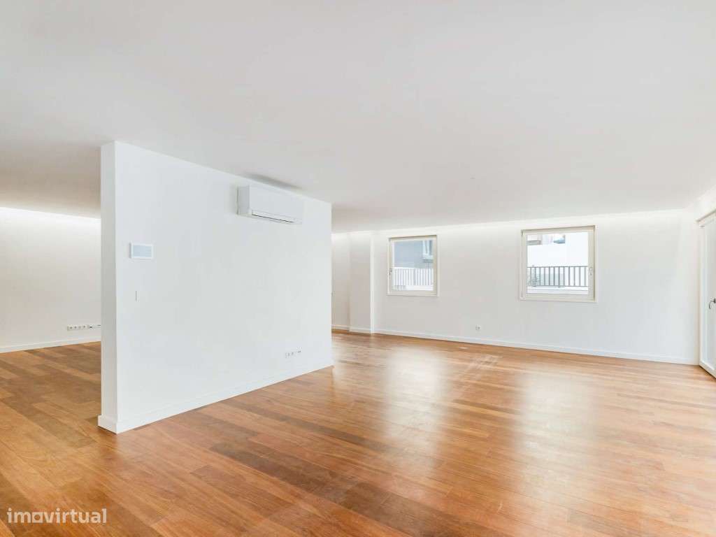 Moradia T3 com jardim e garagem fechada em Leça da Palmeira - Grande imagem: 4/25