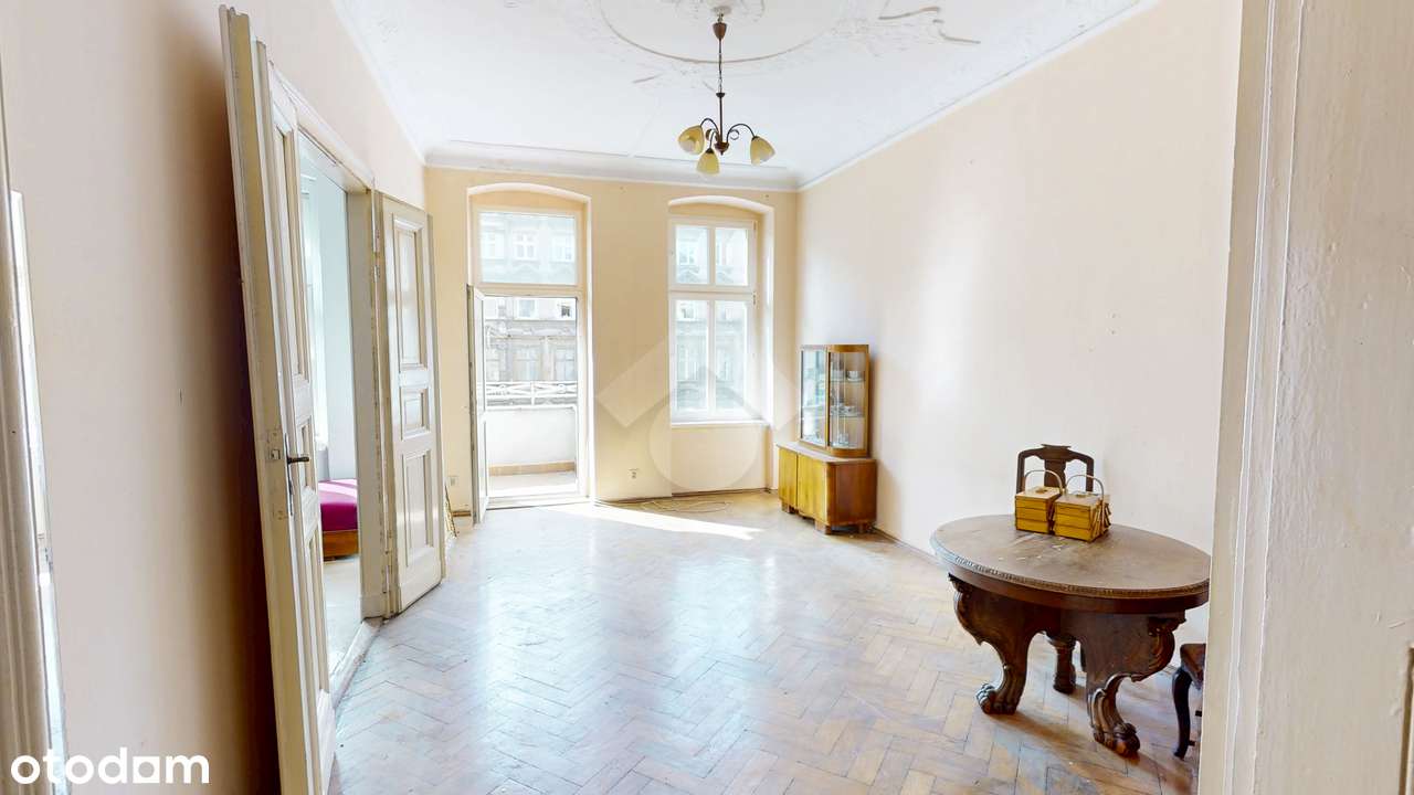 Dwustronne wysokie mieszkanie z oryginalnymi detalami-0