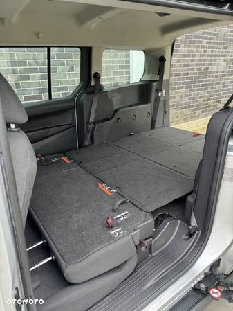 Ford Tourneo Connect Grand - 34