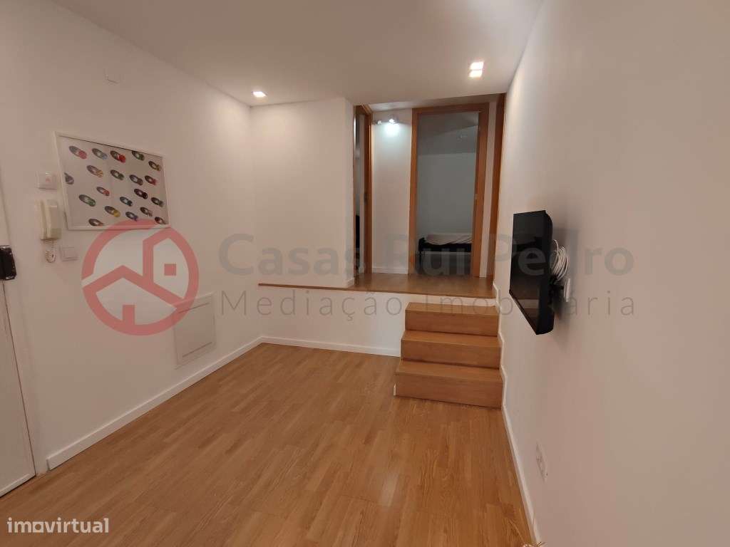 Apartamento T1+3 com 126,30m², Excelente Potencial no Barreiro - Grande imagem: 5/43
