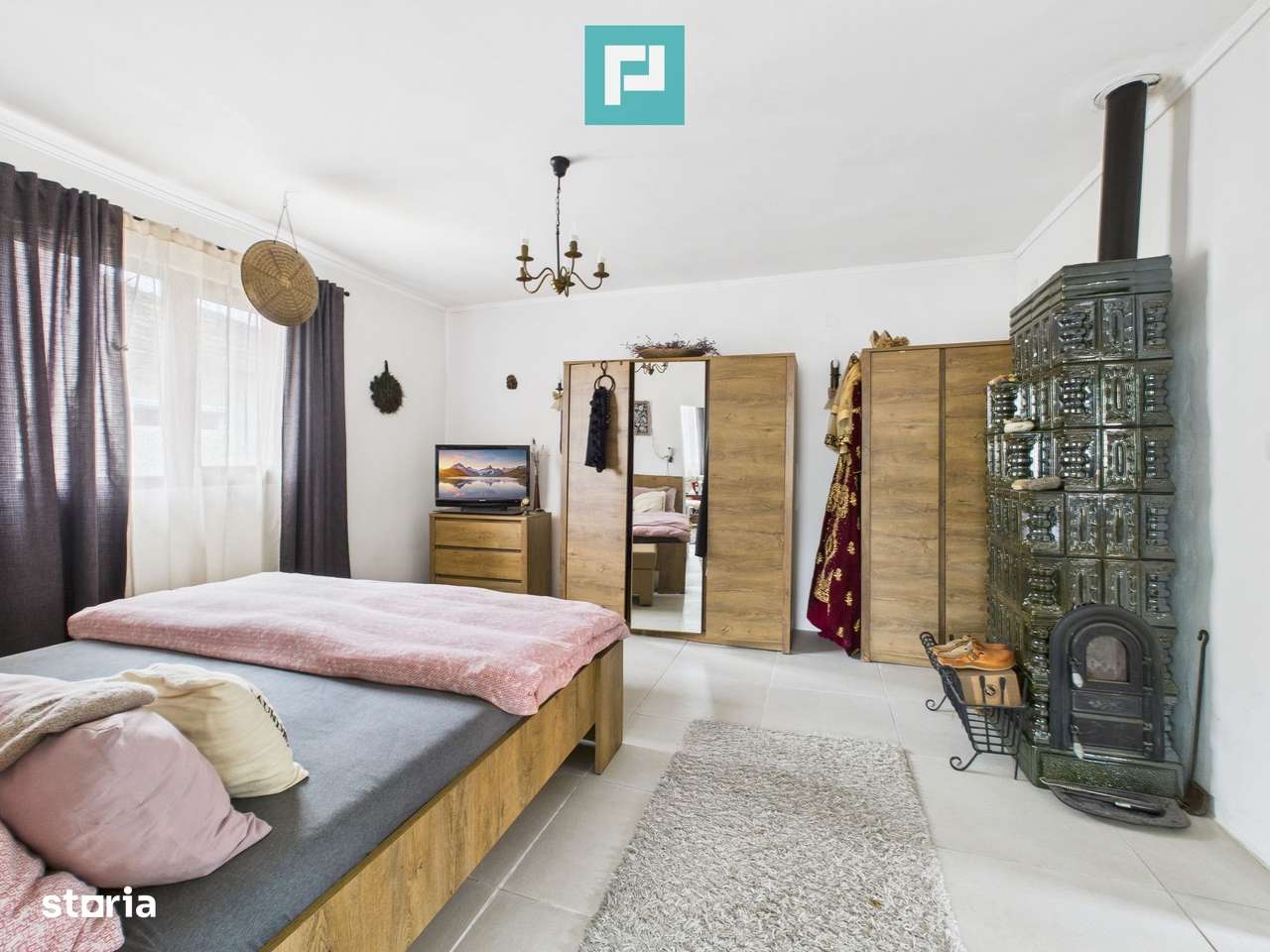 Casă renovată în localitatea Comănești, Arad - Imagine principală: 5/20