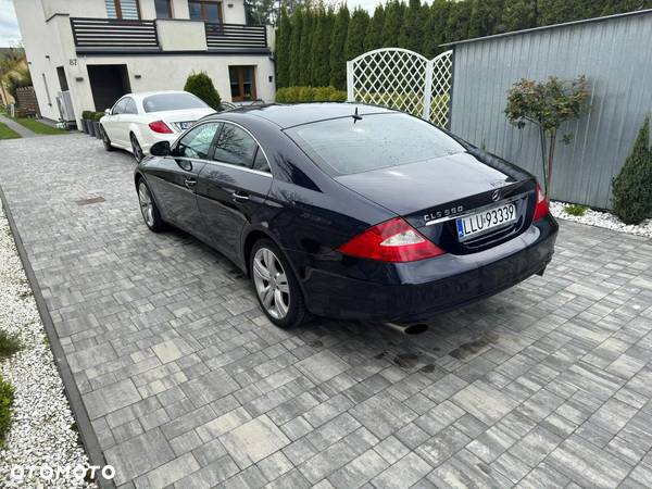 Mercedes-Benz CLS 500 - 12