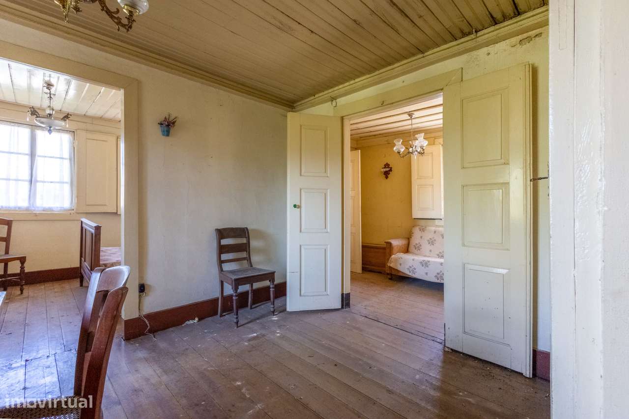 Casa para reabilitar em Arco de Baúlhe – Oportunidade única-13
