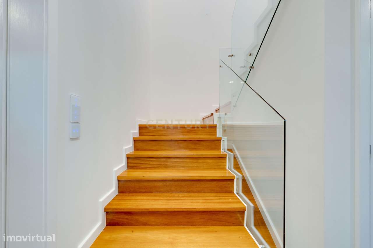 Moradia T3+1 em banda a 5 min do Centro da Cidade de Espinho-12