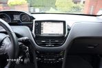 Peugeot 2008 1.2 Pure Tech Allure S&S - 17