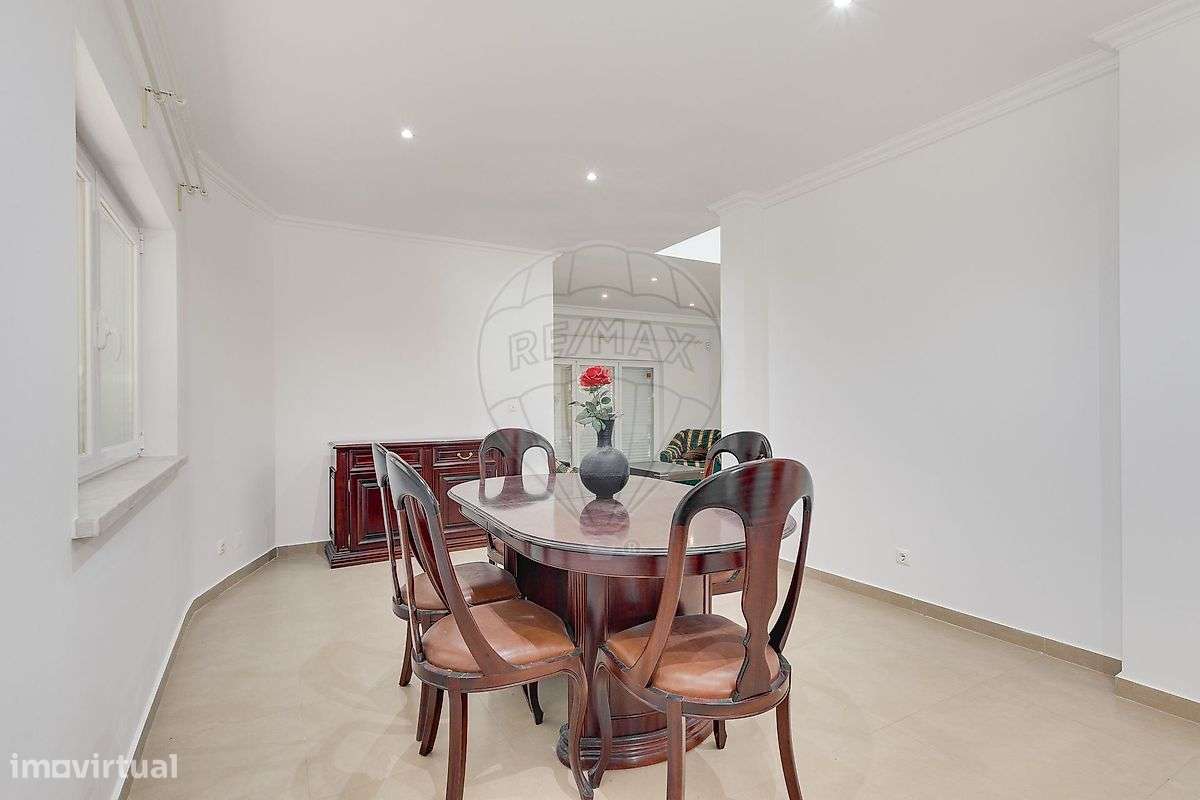 Moradia T4 para venda-12