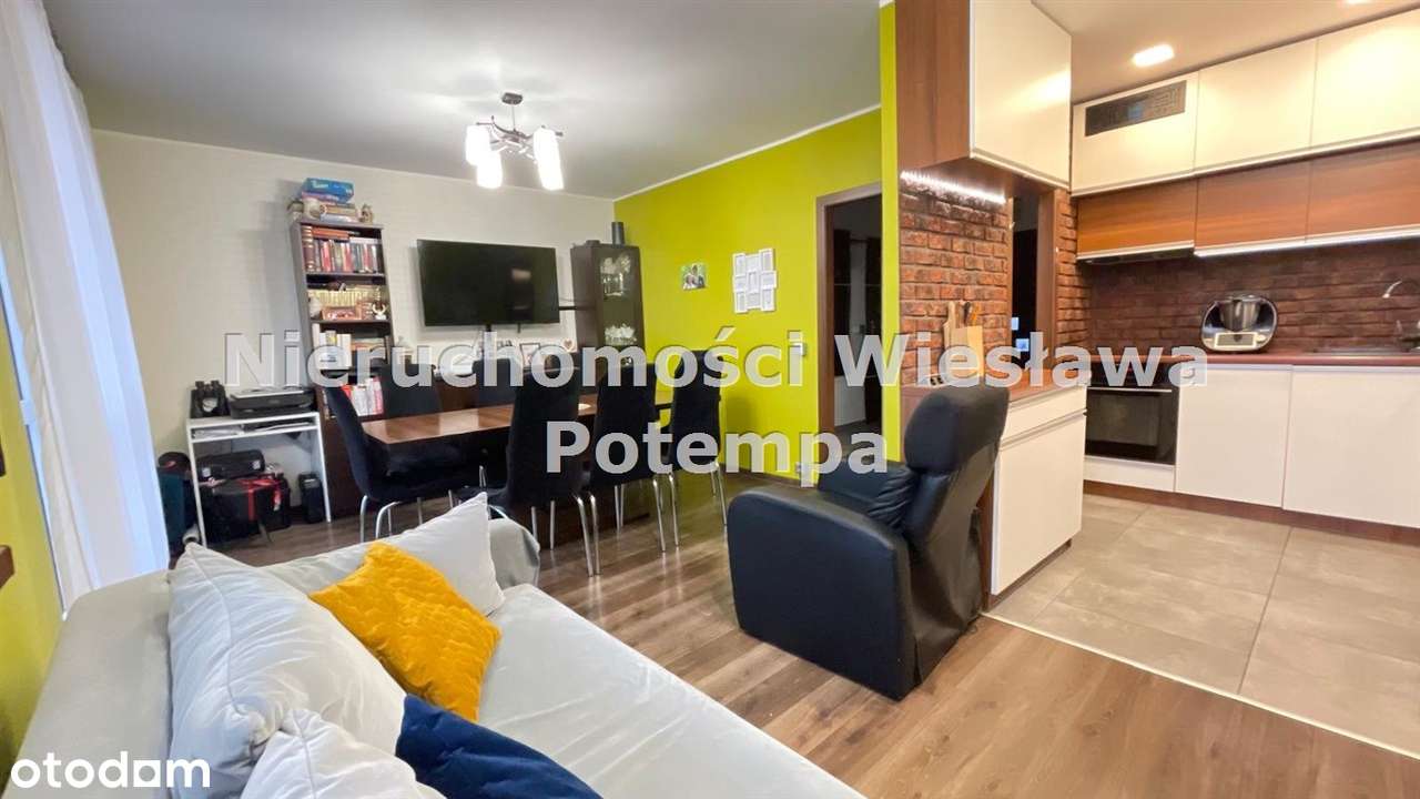 Na sprzedaż: przestronne 4-pokojowe mieszkanie-0