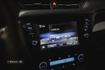 Toyota Avensis SD 2.0 D-4D Luxury+GPS - 17