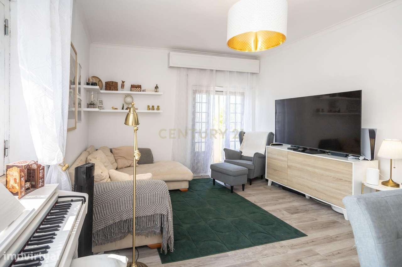 T3 equivalente a T4 no Bairro de São Gabriel com 3 Varandas e Vista Pa-11