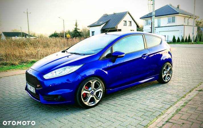 Ford Fiesta 1.6 EcoBoost ST - 3