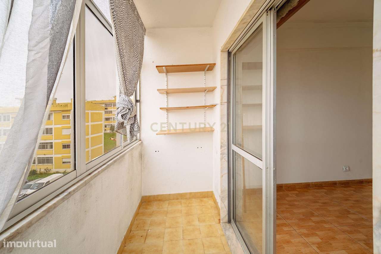 Apartamento T3 com Vista Rio Arrentela-14