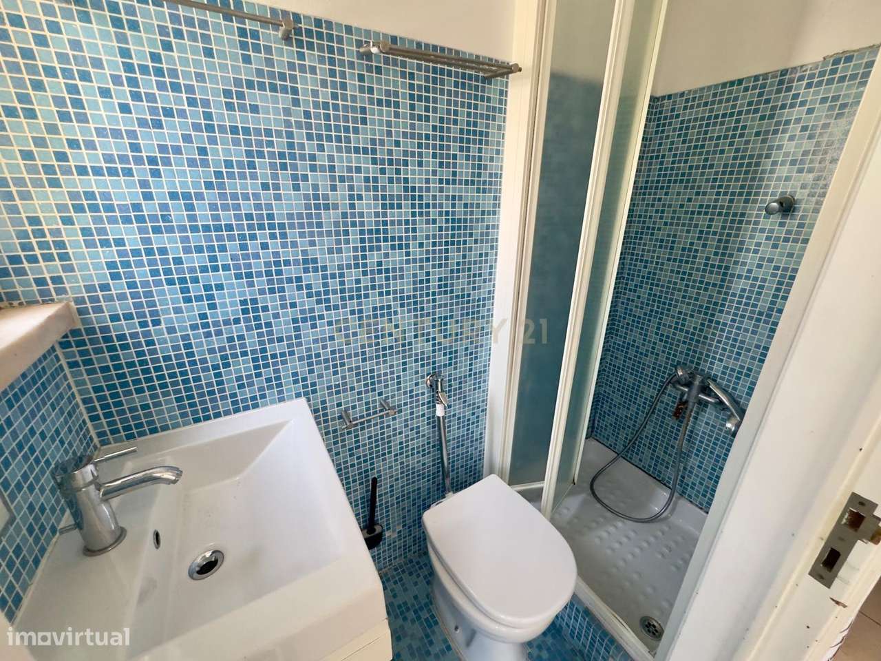 T3 com cave em São Pedro do Estoril – Versatilidade e localização priv-21